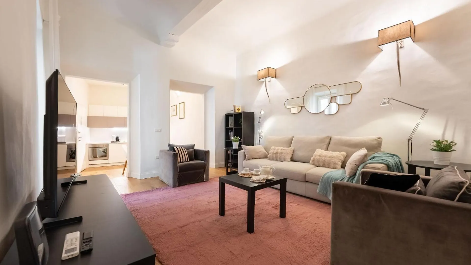 Tb-One Bedroom Luxury Apartment In The Fashion District Florence Italy